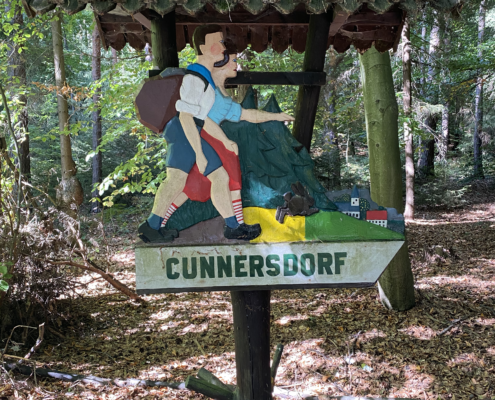 Wegweiser Richtung Cunnersdorf 495x400 - Steffi's Hof - Perfekter Urlaub in der Sächsischen Schweiz